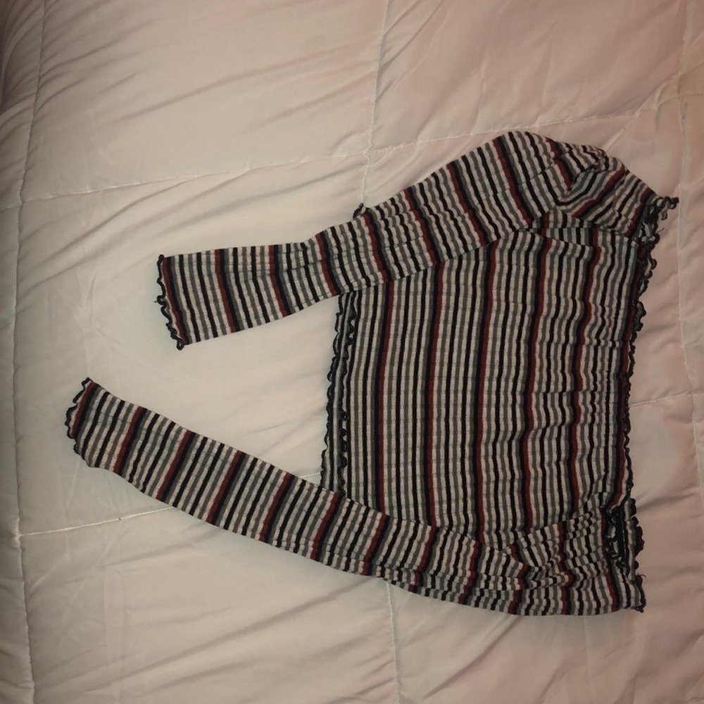 Super cropped long sleeve  stripped top